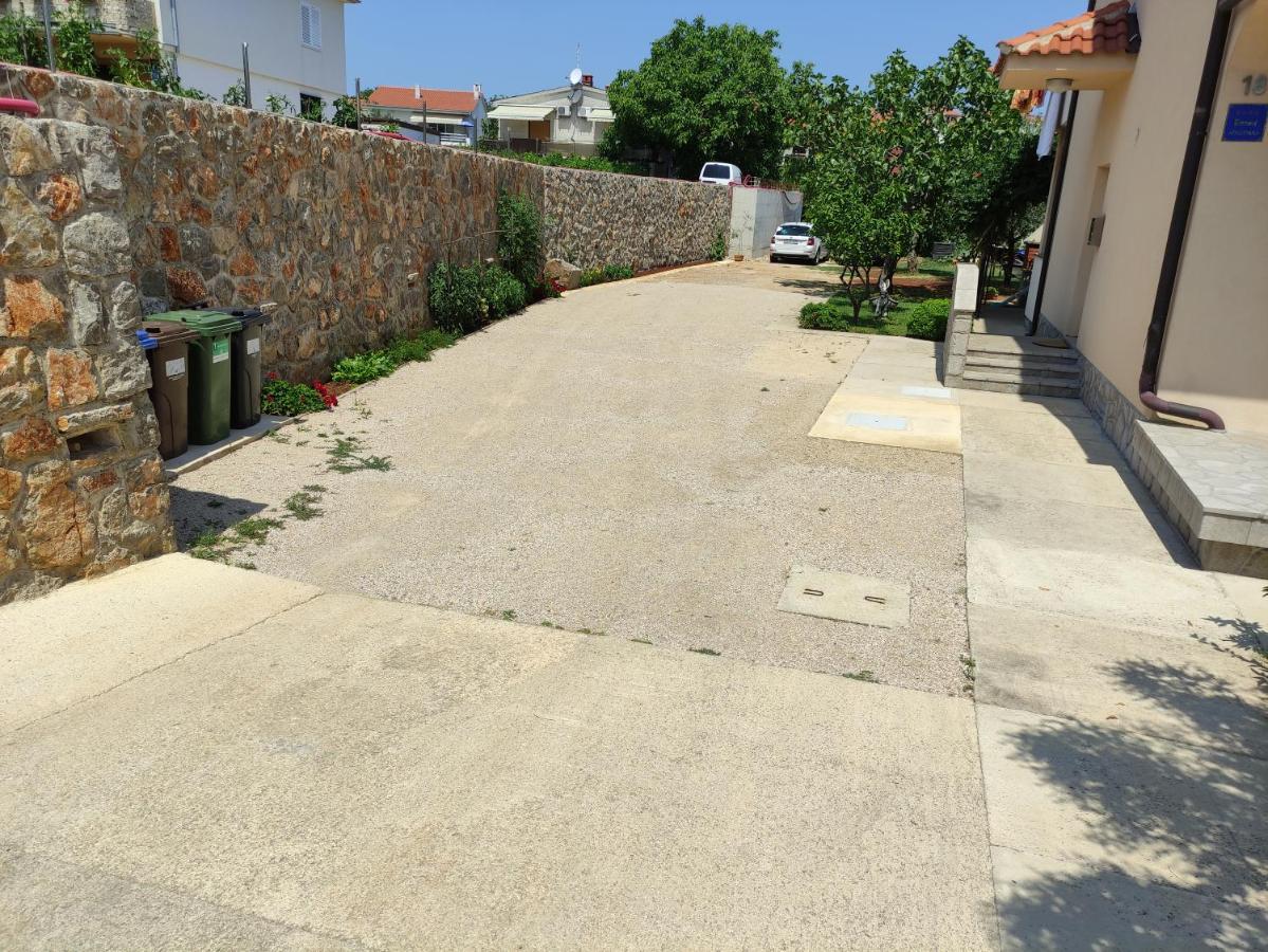 Apartment Veglia Екстер'єр фото